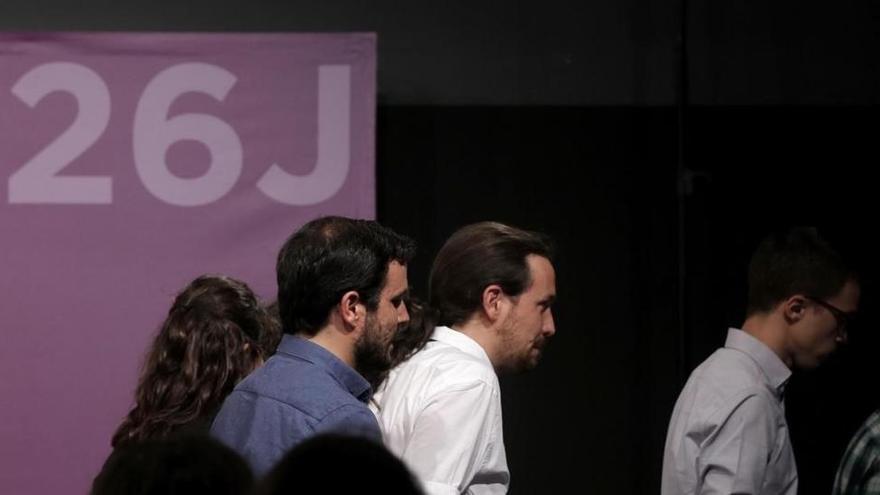 La confluencia con IU estrella a Iglesias y cuestiona su liderazgo