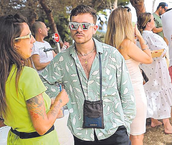 Edurne Camacho (Artista TROBAT) y Jesús S. Ferrera