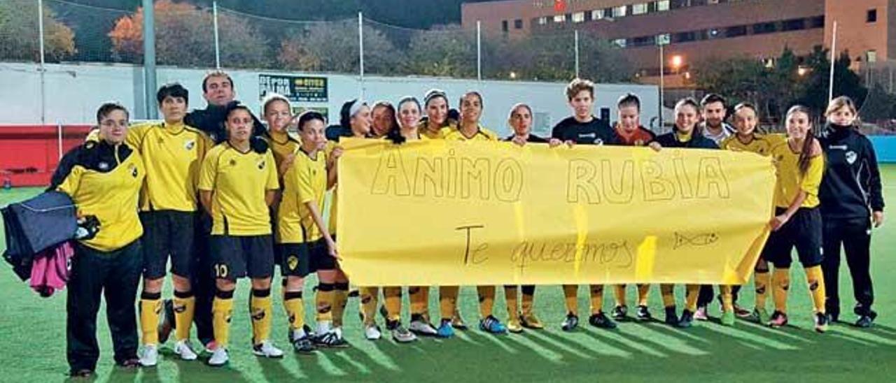 Las jugadoras del Son Sardina se acordaron de Fanny Sánchez en el derbi en el Coll.