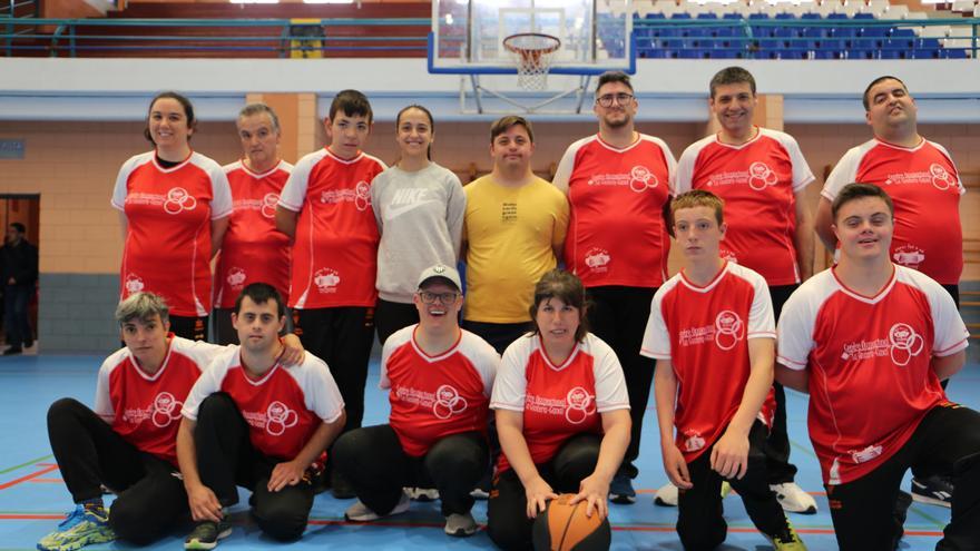 El equipo de baloncesto de Aspromivise se proclama campeón de la liga Copava
