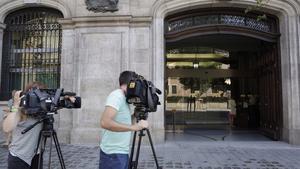 La sede mercantil de FCC en Barcelona, donde la Guardia Civil ha practicado un registro, esta mañana.