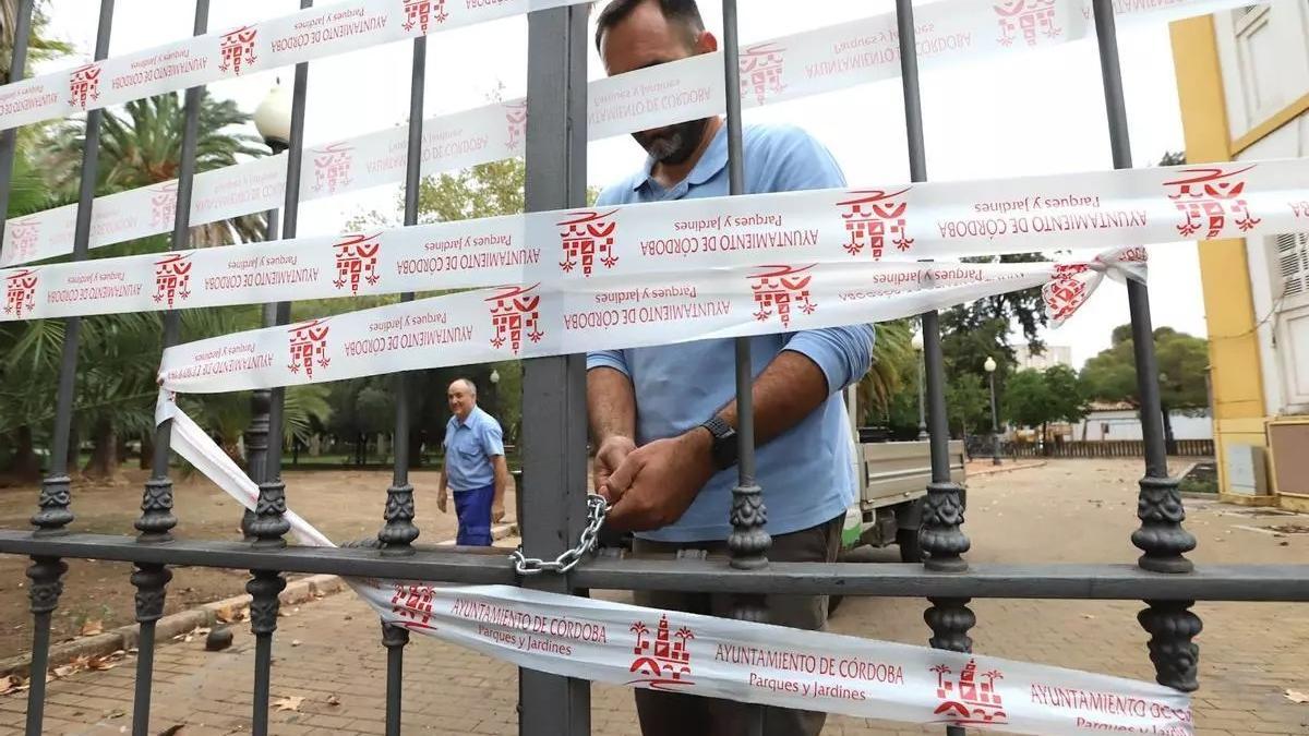 El Ayuntamiento de Córdoba ha cerrado los parques esta tarde por la alerta de la Aemet.