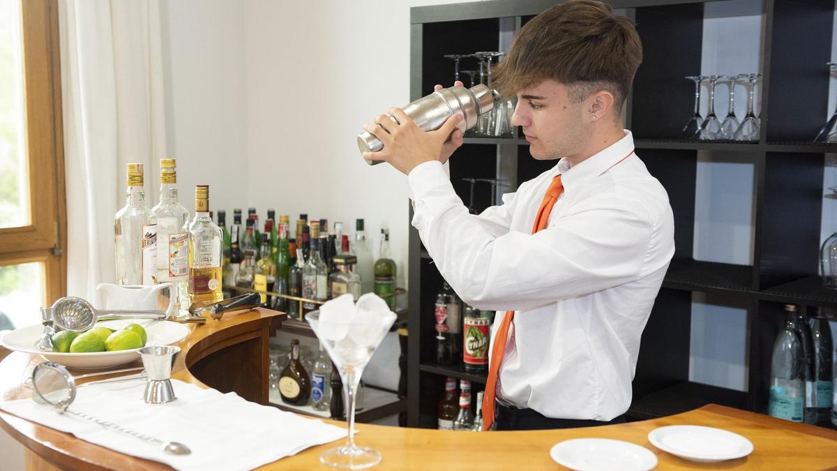 La Escola d'Hoteleria de les Illes Balears forma a los futuros profesionales del sector hotelero.