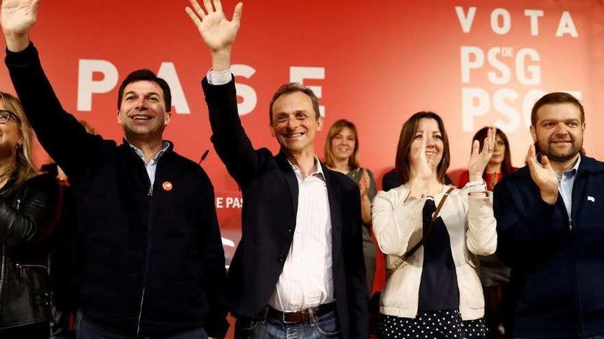 Gonzalo Caballero, Pedro Duque, Lara Méndez, alcaldesa de Lugo, y Álvaro Santos, ayer en Lugo. // Efe