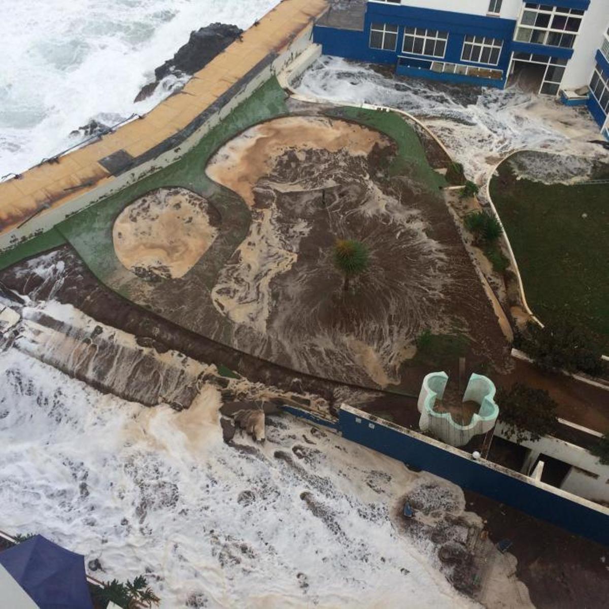 Evacuación de un edificio en Mesa del Mar