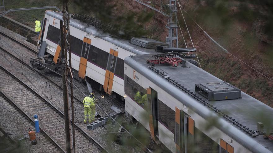 Operaris treballant aquest dimarts a la tarda al lloc de l&#039;accident