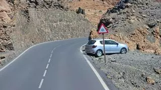 Fundación Telesforo Bravo alerta de "caos" en el Teide y culpa a las instituciones de buscar "turistas y más turistas"
