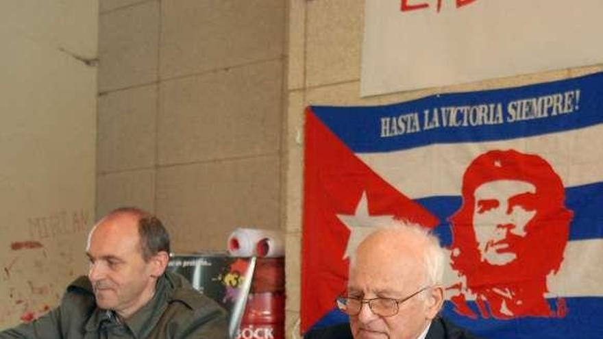 Un acto de una edición anterior del festival Mundo Vermello. // I. Abella