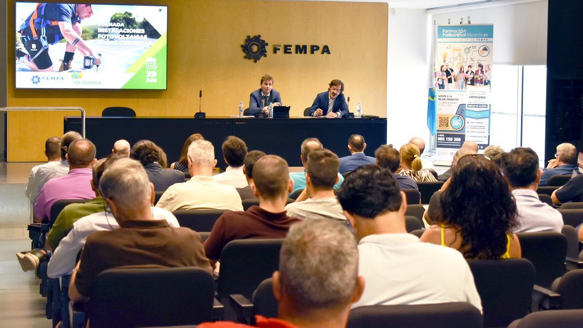 En el encuentro han participado responsables de FEMPA, IBERDROLA, INVASSAT y SPRINTER