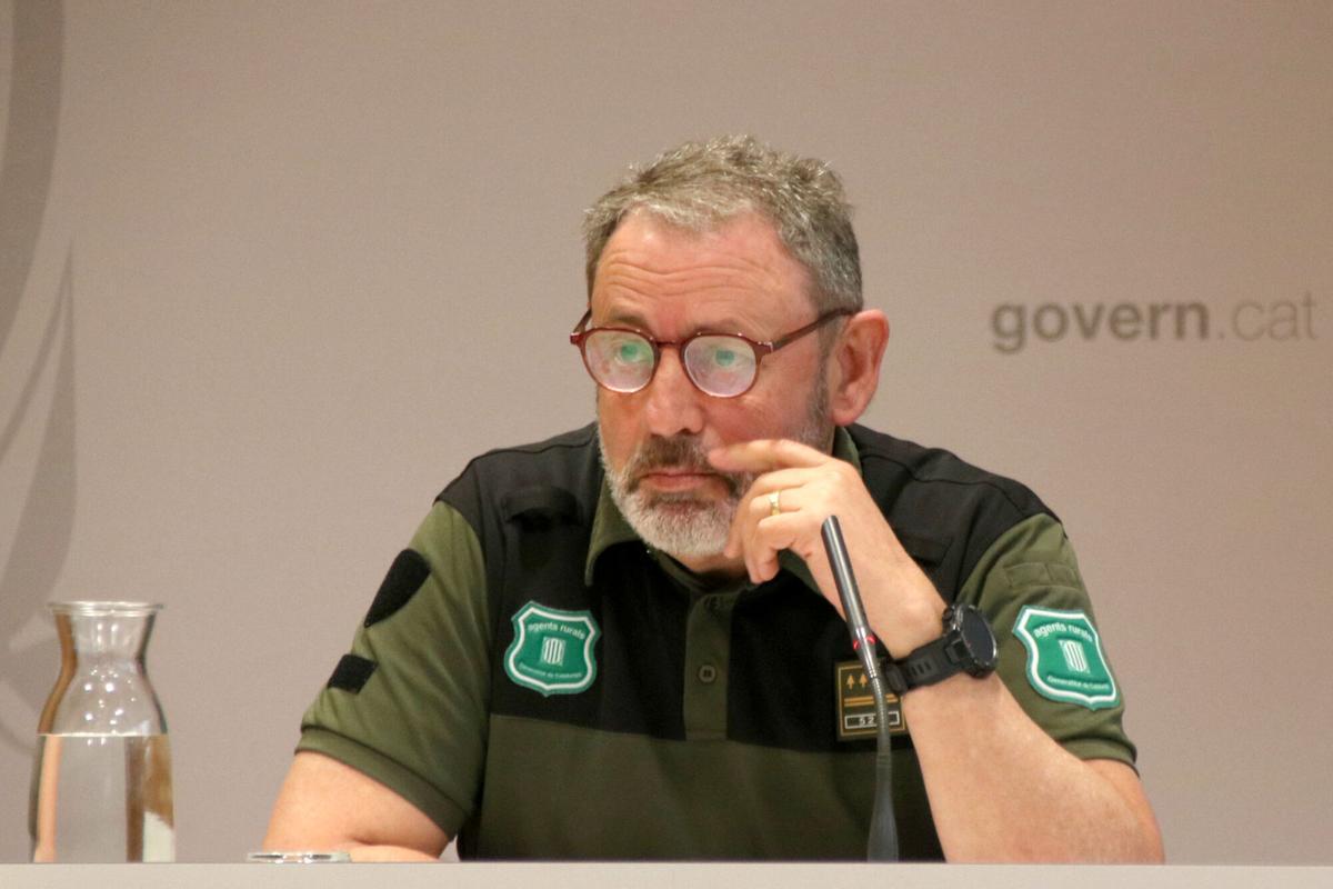 El jefe de los Agentes Rurales, Antoni Mur, durante la sesión informativa por las restricciones en Collserola, la mañana del jueves 12 de marzo de 2026