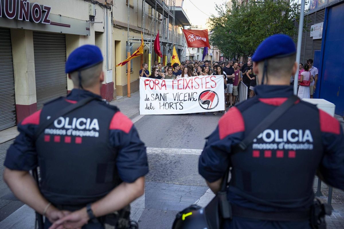 Un intento de agresión sexual tras un robo origina un choque entre Vox y antifascistas en Sant Vicenç dels Horts Un intento de agresión sexual tras un robo origina un choque entre Vox y antifascistas en Sant Vicenç dels Horts