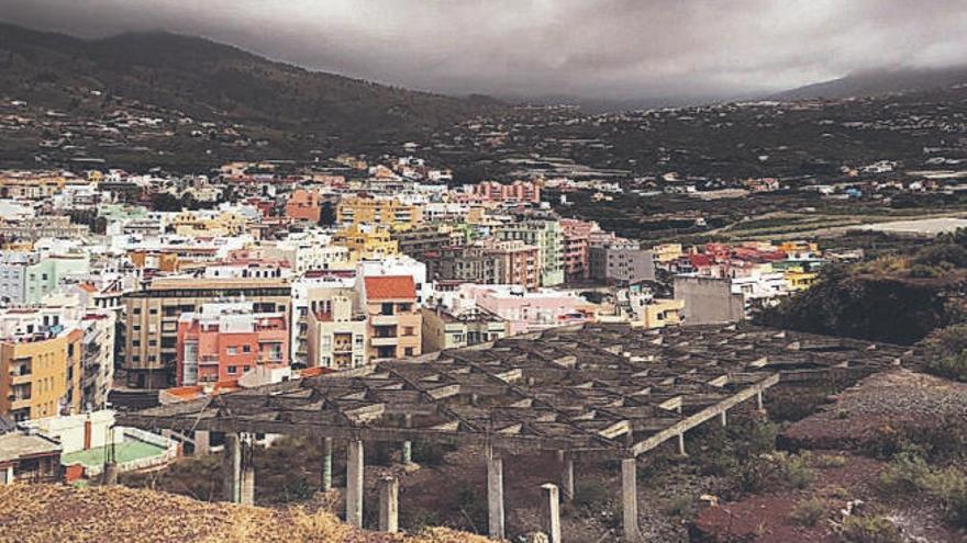 En esta parcela donde se ubica la estructura de lo que iba a ser un hotel, se ejecutará el nuevo proyecto turístico.