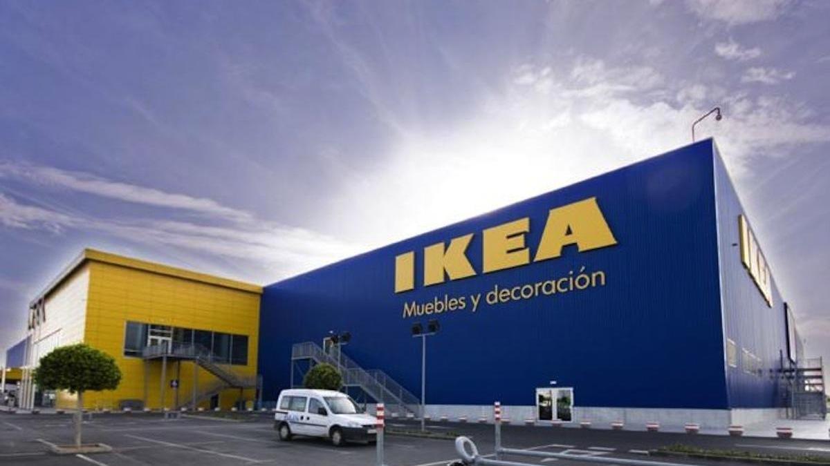 Exterior de la tienda de Ikea, en Málaga.