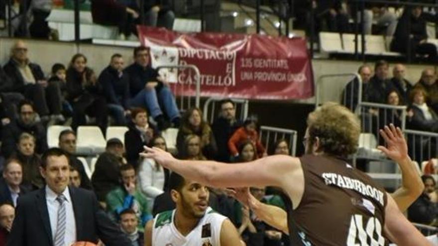 El TAU Castelló se queda en la orilla ante el líder de la LEB Oro