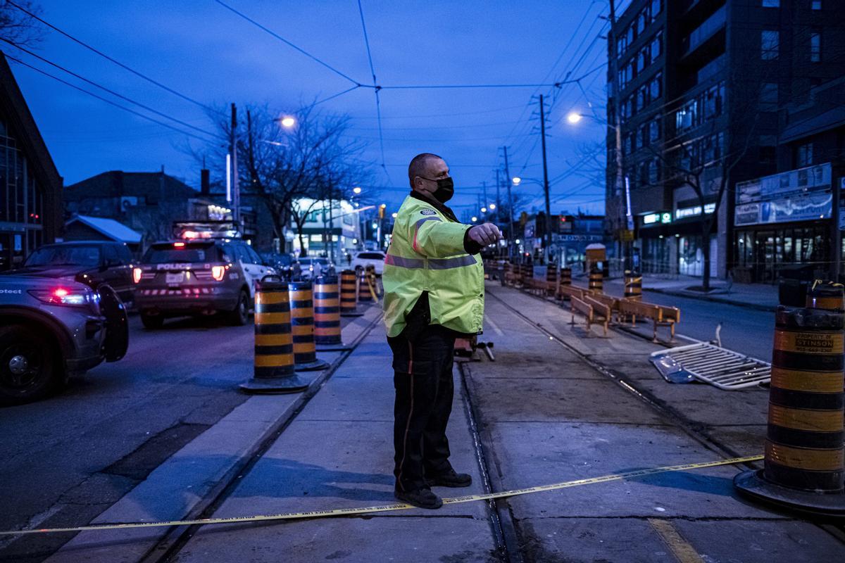 Un policía en Toronto, Canadá.