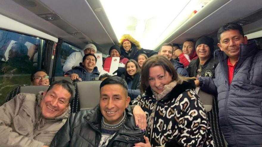 Un grupo de profesionales ebanistas procedentes de Ecuador que llegaron hace un año a Aragón con la ayuda de la Fundación San Ezequiel Moreno. | FUNDACIÓN SAN EZEQUIEL MORENO