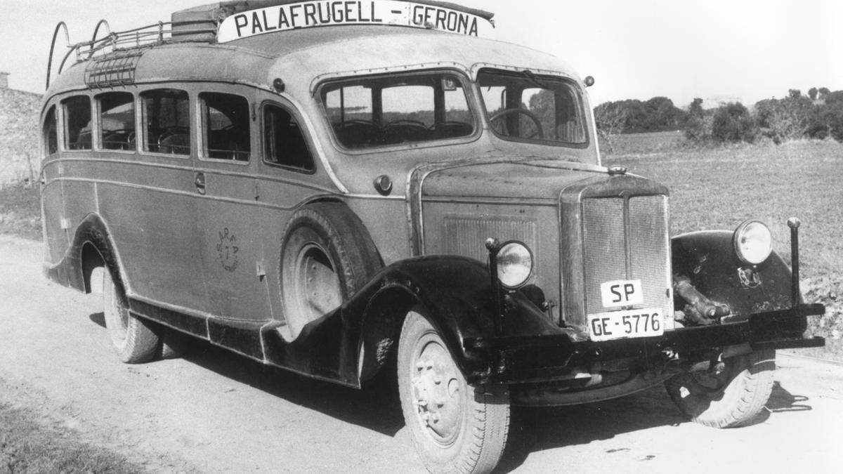 Fotografia de 1935 d&#039;un vehicle de la companyia, marca Büssing-Nag