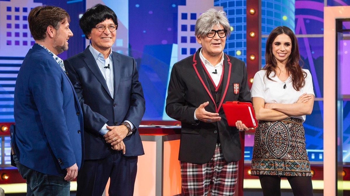 Xavier Sardà y José Corbacho junto a Carlos Latre y Elena Furiase en 'Juego de niños'