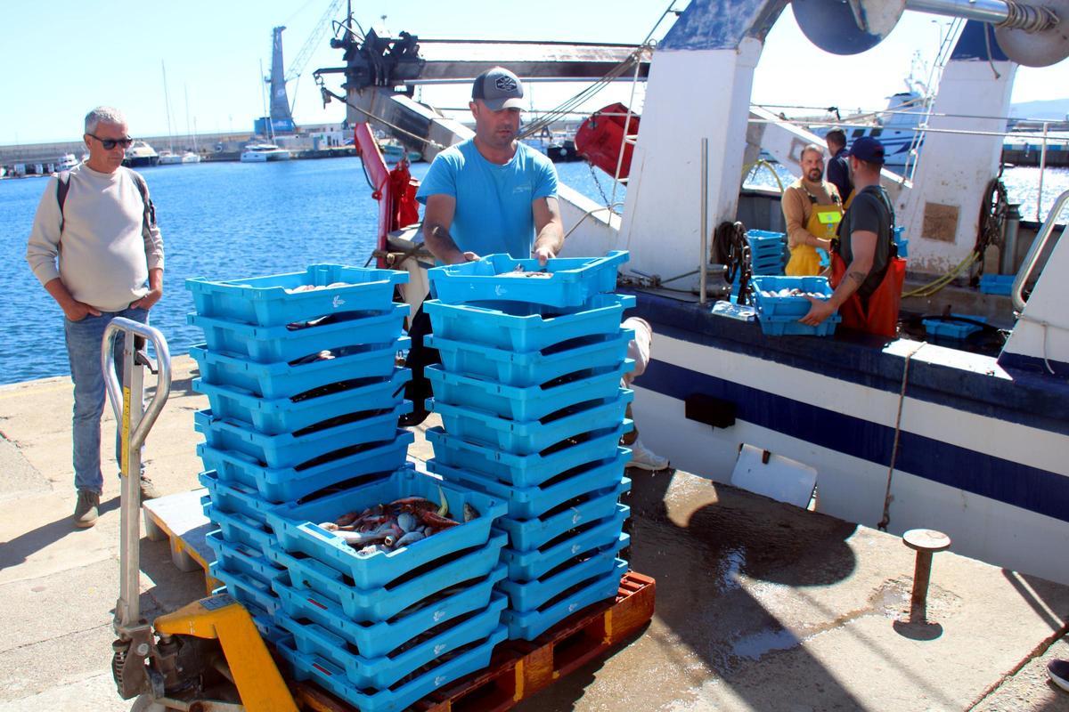 Els pescadors arribant a Palamós