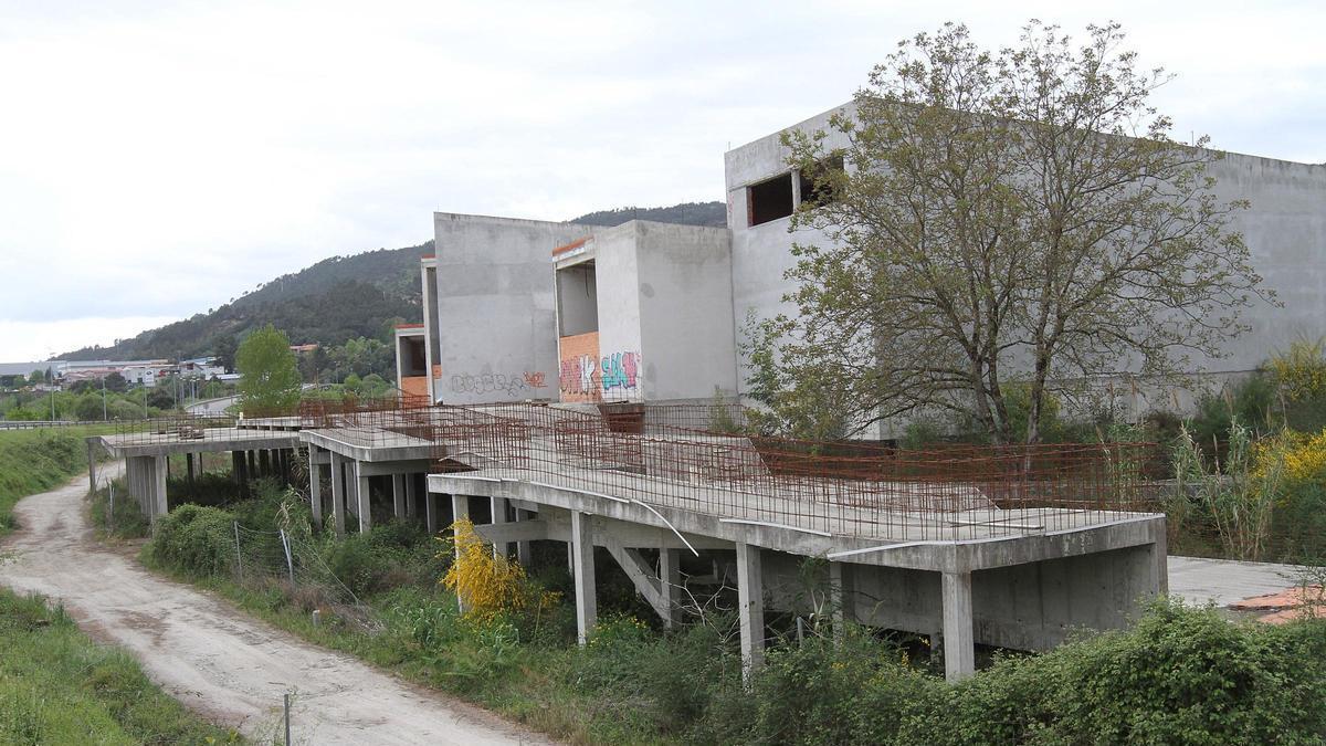 Estado que presenta el edificio,con su estructura inacabada