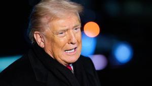 Trump fanfarroneja però no dispara