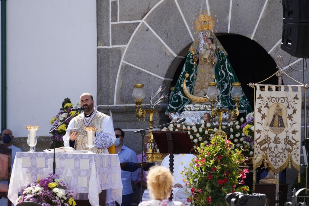 La Virgen de Luna procesiona en Villanueva de Córdoba