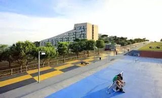 Los propietarios de los centros comerciales Illa Diagonal y Màgic Badalona compran un solar para usos hoteleros en Montgat