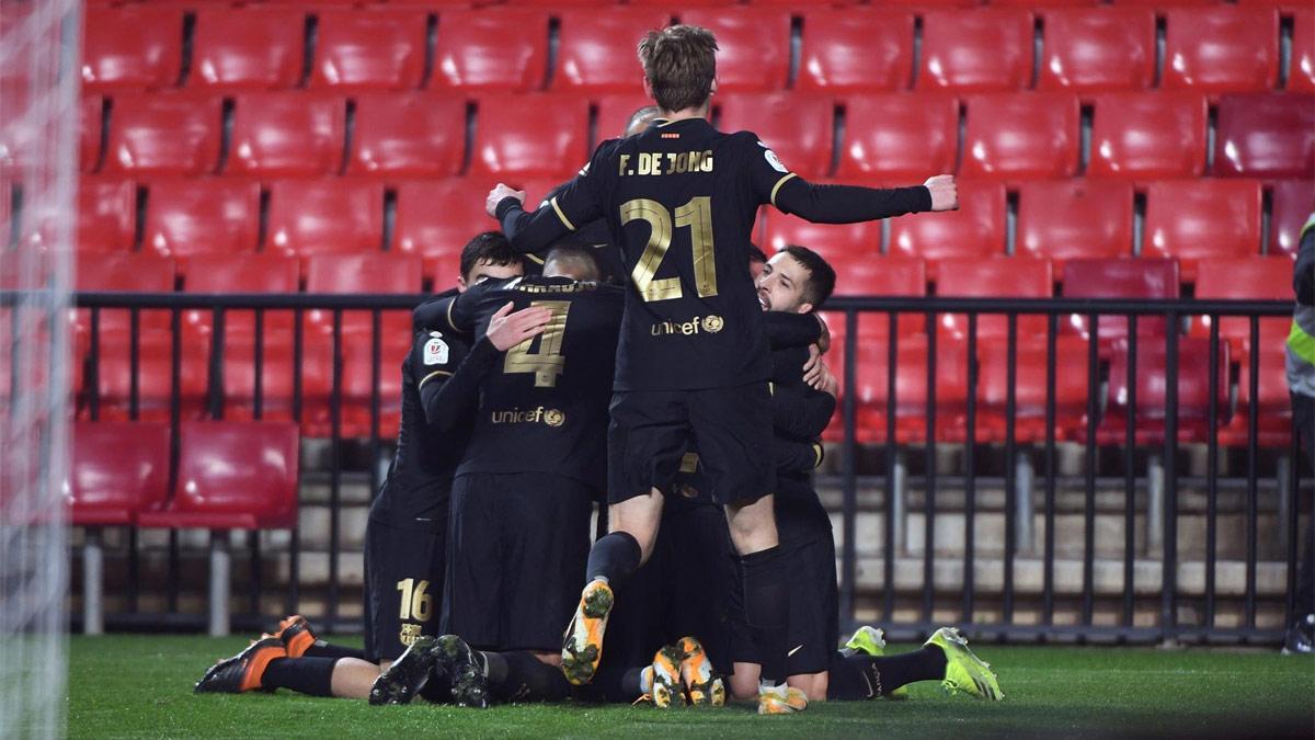 Tremenda remontada del Barça ante el Granada para pasar a 'semis' de Copa