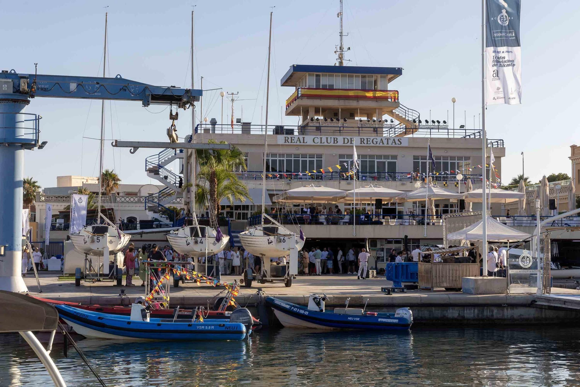 El Real Club de Regatas de Alicante rinde homenaje a la Virgen del Carmen, patrona de los marineros
