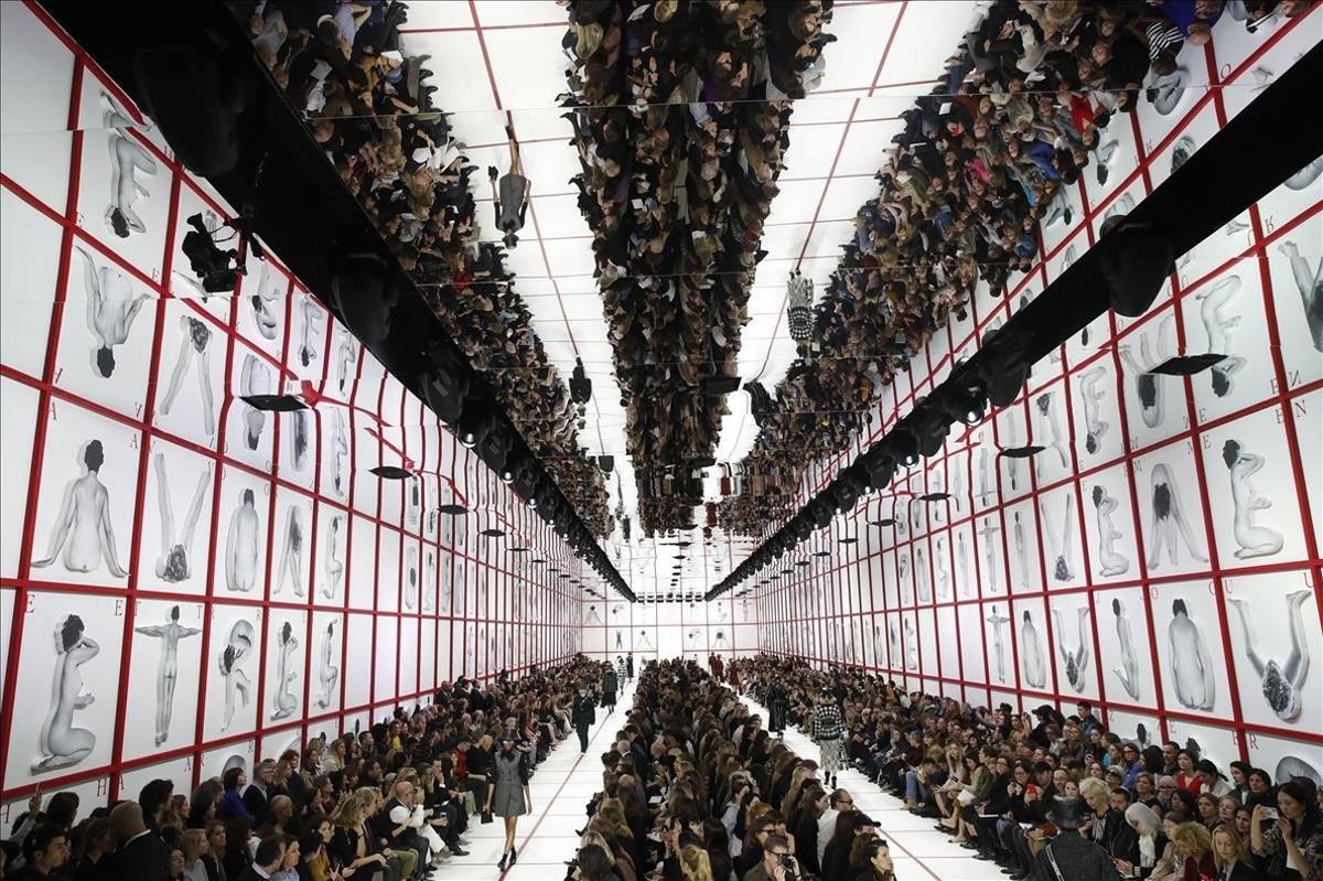 Una bella imagen del escenario donde se ha presentado la colección otoño-invierno 2019-2020 de Dior, que se presentó, esta mañana, en París.