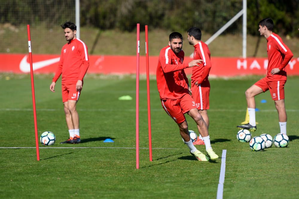 Entrenamiento del Sporting a puerta cerrada