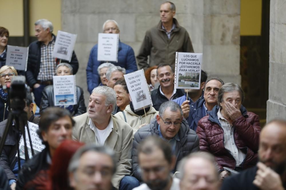 Gijón alza la voz para exigir el comprometido plan de vías.