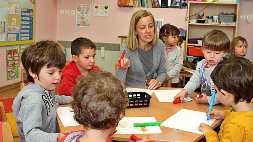 Alumnes de l&#039;escola Jordi Pere Cerdà de Sallagosa en una activitat realitzada el curs passat