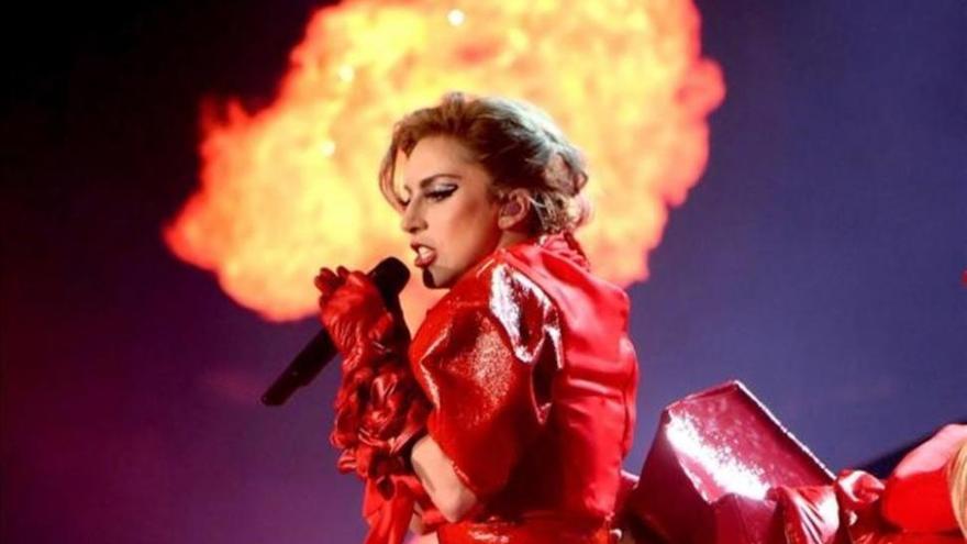 Lady Gaga suspende la gira europea