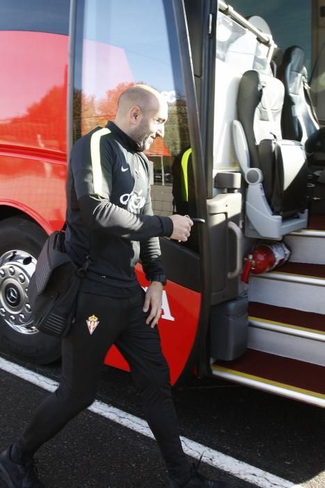 Subida de los jugadores al autobús