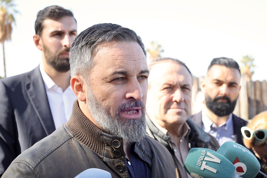 Todas las imágenes de la visita de Santiago Abascal en Murcia este domingo