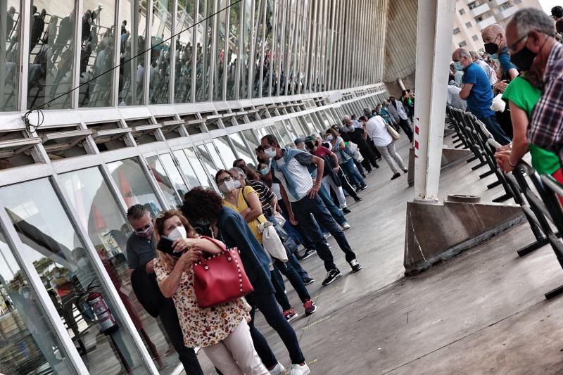 Centro de vacunación en Canarias