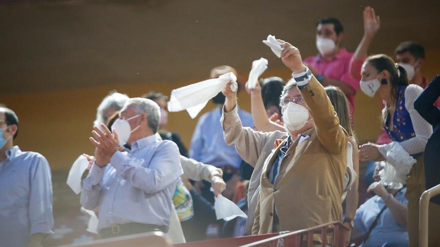 La feria taurina 2021 se inicia en Córdoba con un gran ambiente en Los Califas