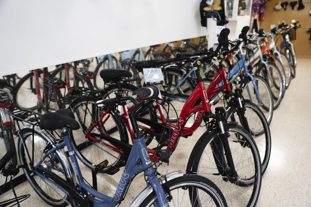 En Ciclos Mallorca venden y arreglan bicicletas.