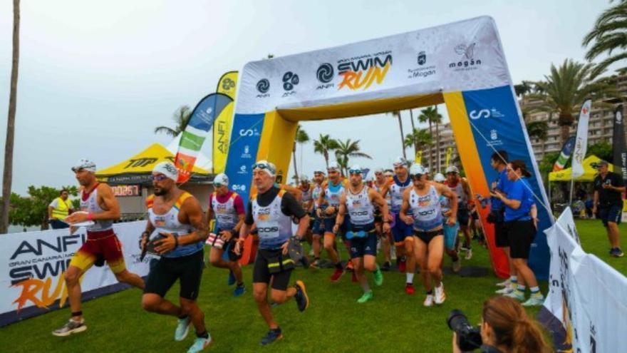 Viktors Vovrusko y Katharina Voelkel se proclaman campeones del Swimrun Anfi Gran Canaria Mogán
