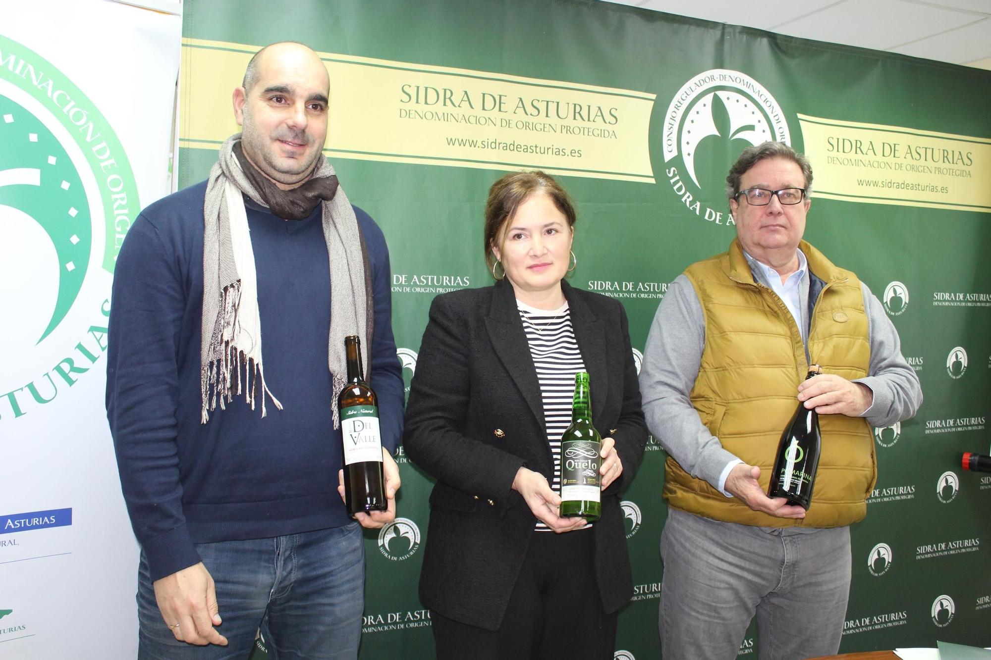 Daniel Ruiz, Begoña López y Guillermo Guisasola durante el balance de la Denominación de Origen de la Sidra.