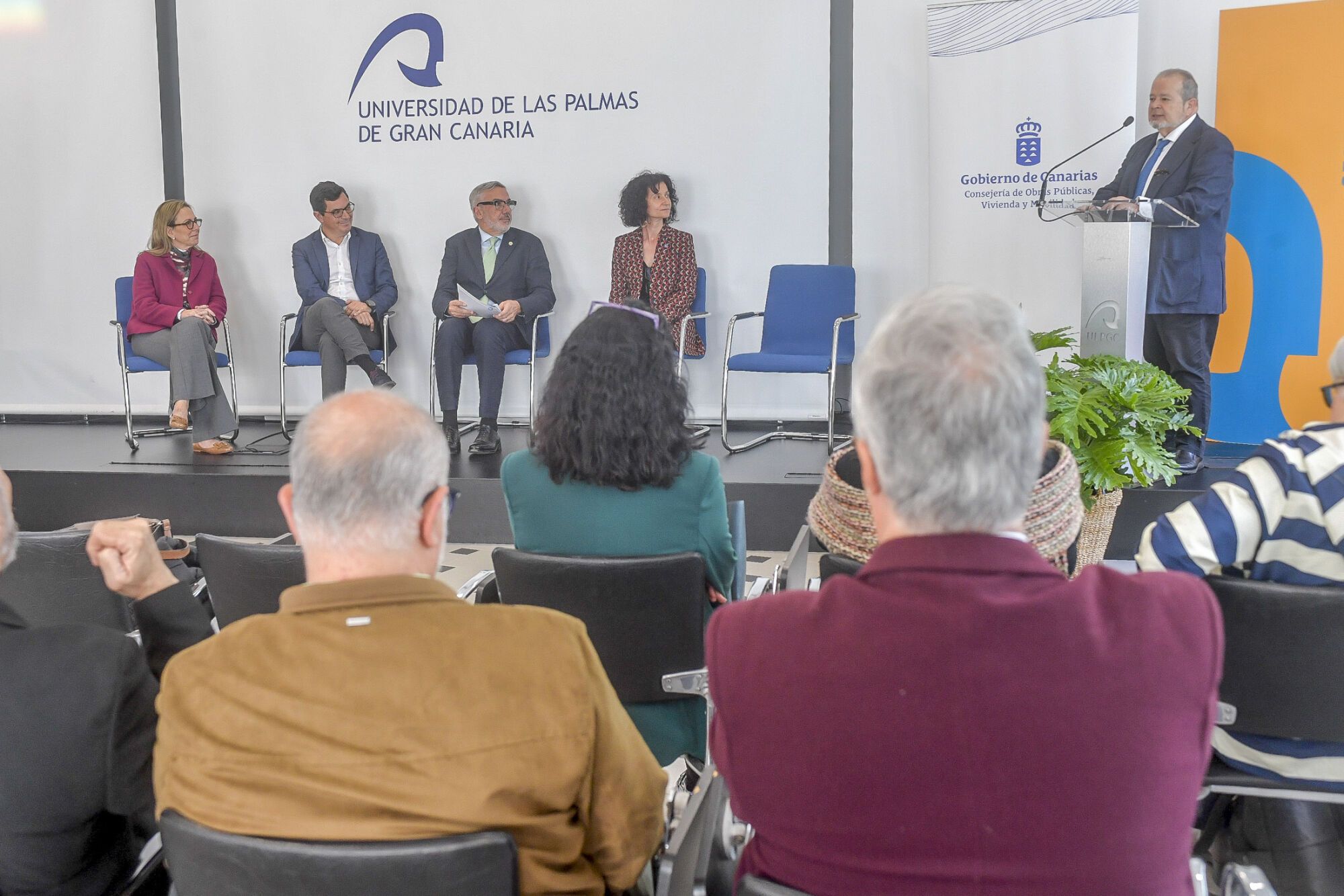 Colaboración entre las universidades canarias y Obras Públicas
