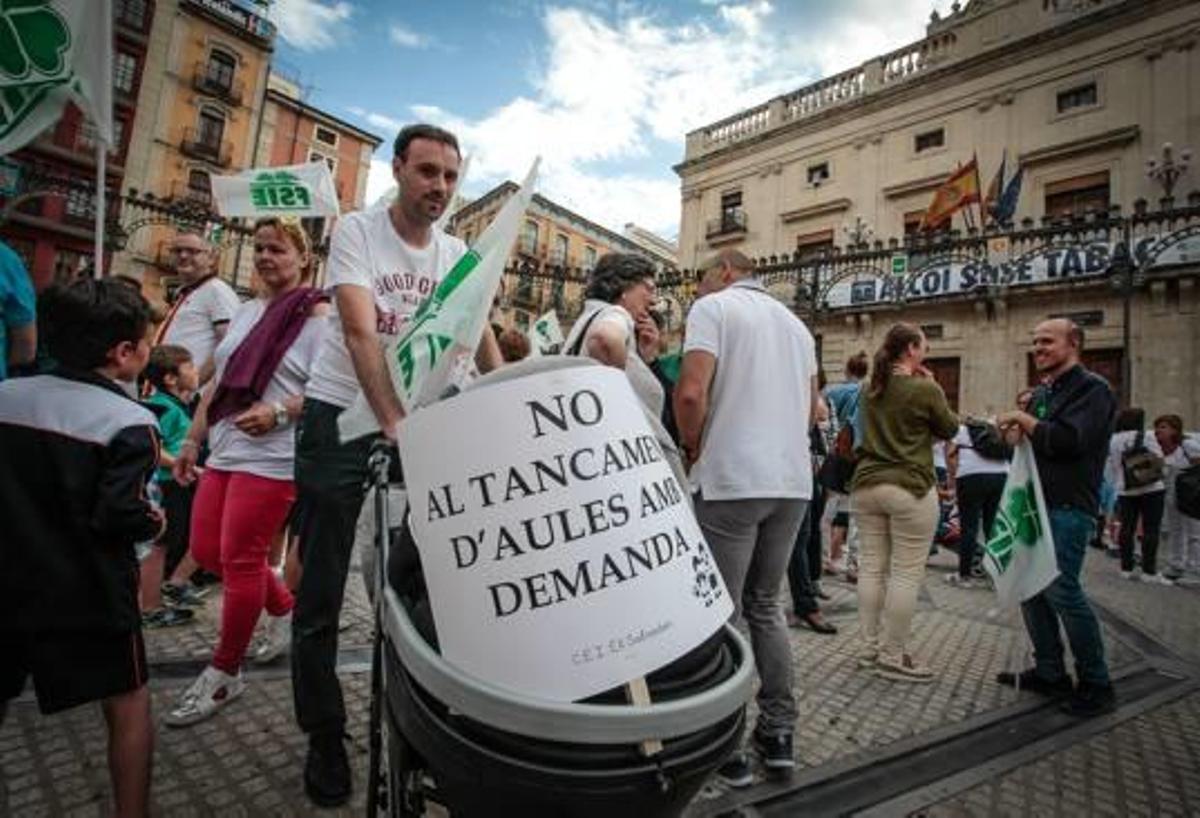 La concertada clama contra los recortes