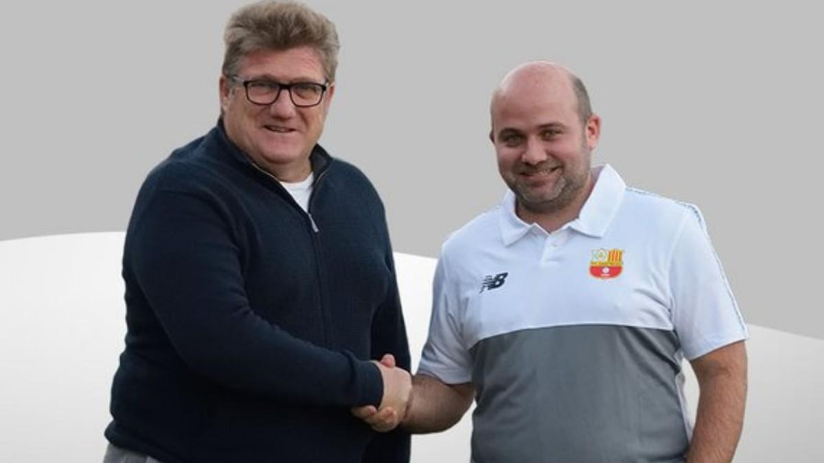 Albert López (a la derecha), técnico del Santboià