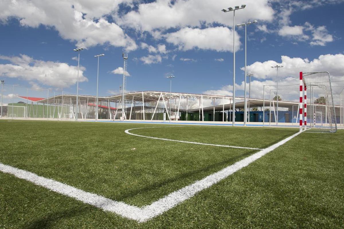 Campo de fútbol de césped artificial en Les Pereres, en una imagen de archivo.