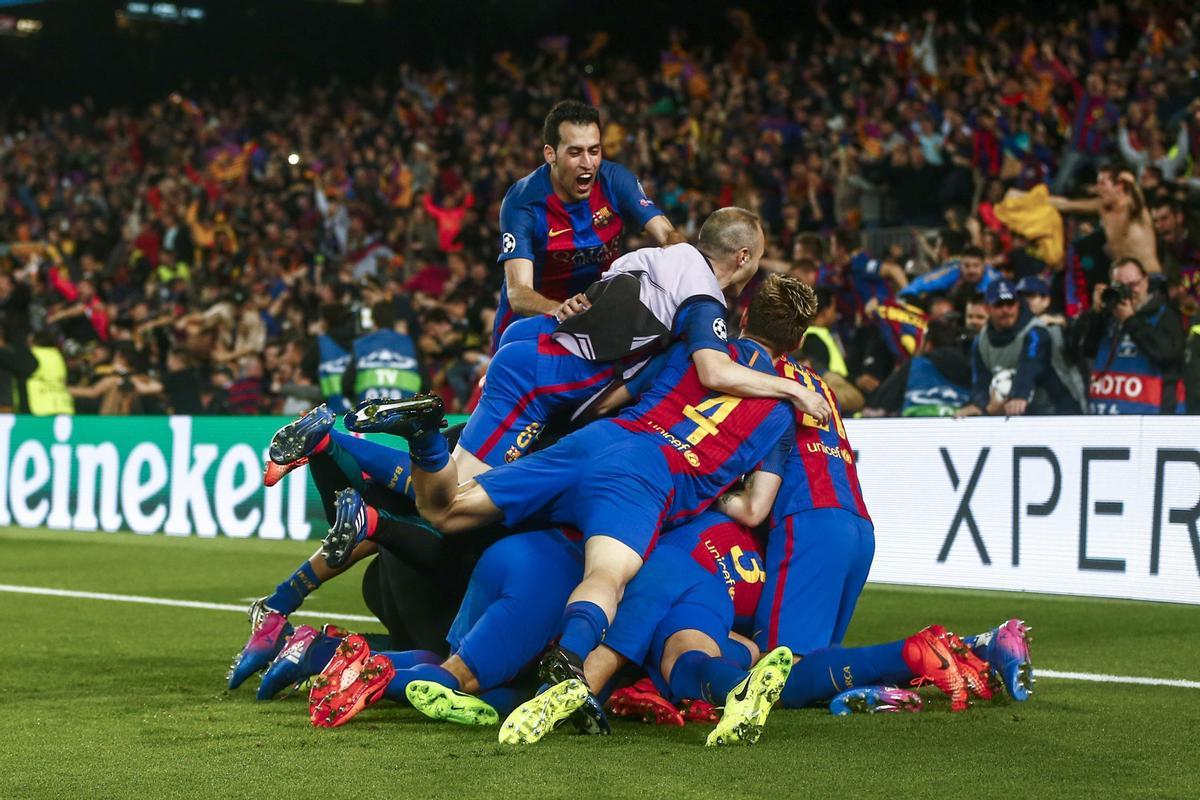 Los jugadores del Barça celebran el gol que les clasificaba en la eliminatoria.