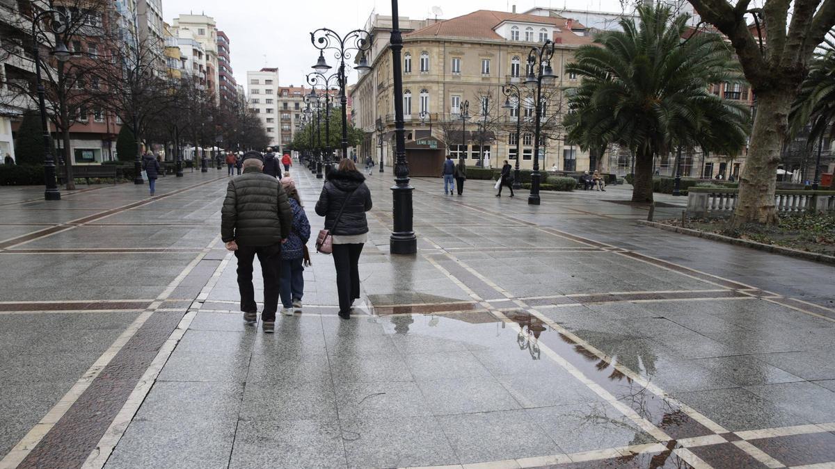 Así está el pavimento del Paseo de Begoña, en Gijón