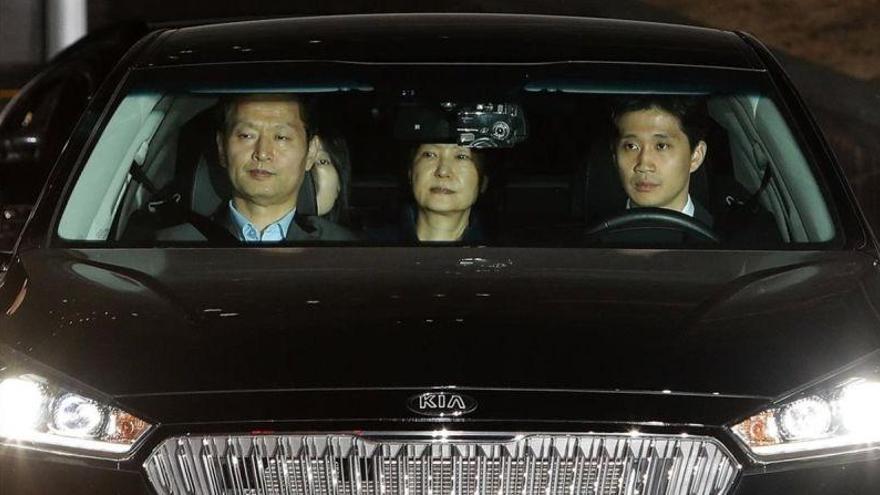 La justicia ordena la detención de la expresidenta de Corea del Sur que ingresa en prisión