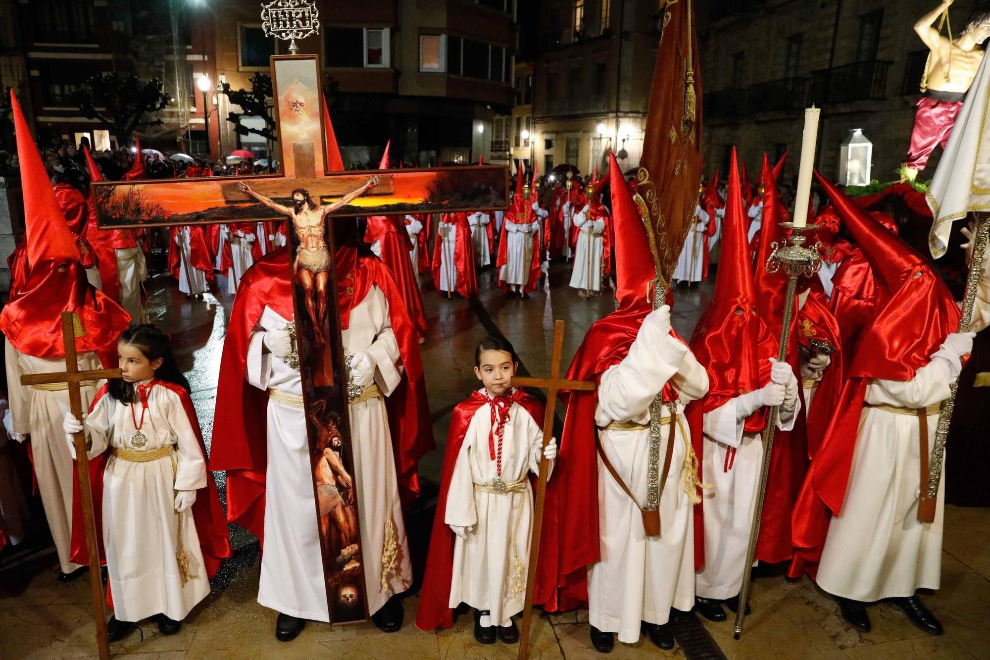 EN IMÁGENES: el álbum fotográfico de los mejores momentos de la Semana Santa de Avilés