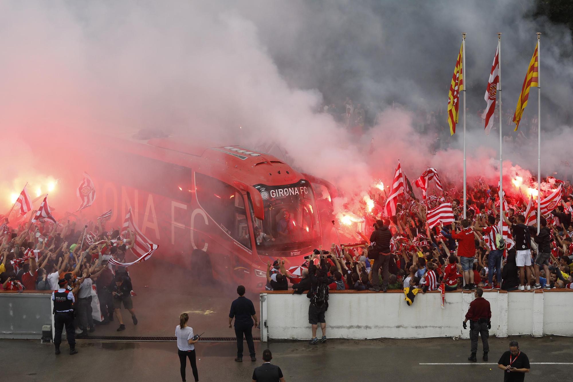 L&#039;afició es va concentrar a Montilivi hores abans del partit per rebre a l&#039;equip